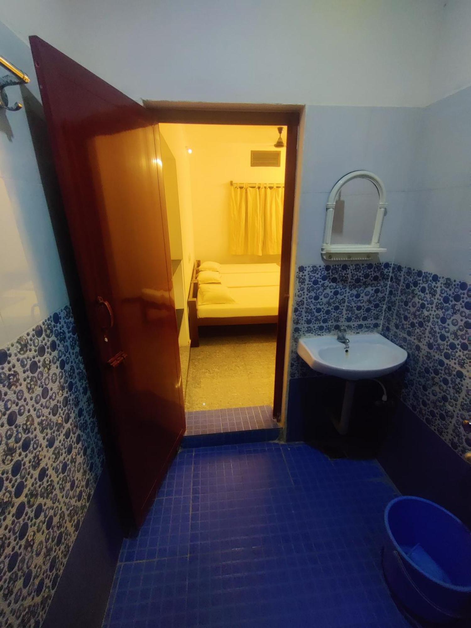 Lotus Garden Guest House オーロヴィル エクステリア 写真