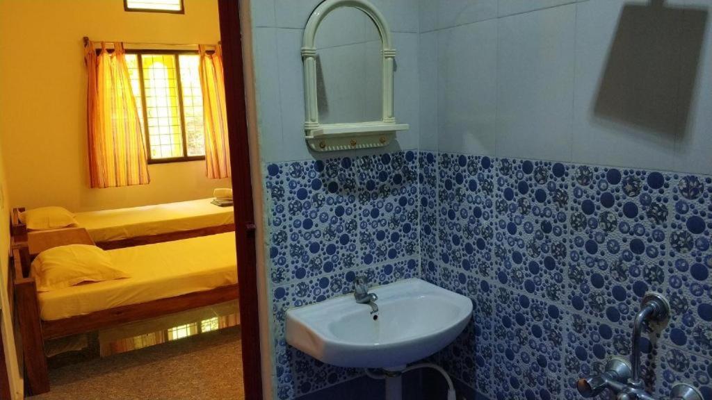 Lotus Garden Guest House オーロヴィル エクステリア 写真